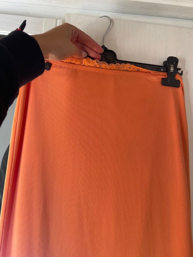 Falda larga naranja