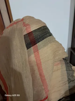 Sciarpa a quadri beige, nera e rossa