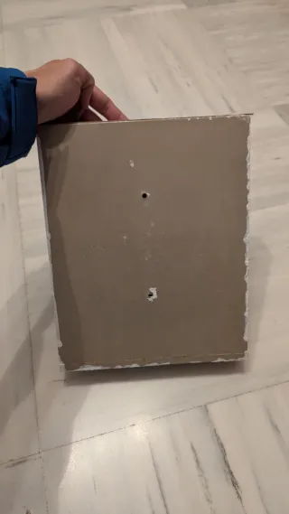 Buzón metálico con llave