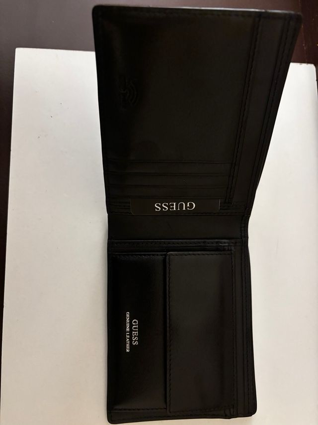 Portafoglio Guess Nero Coccodrillo