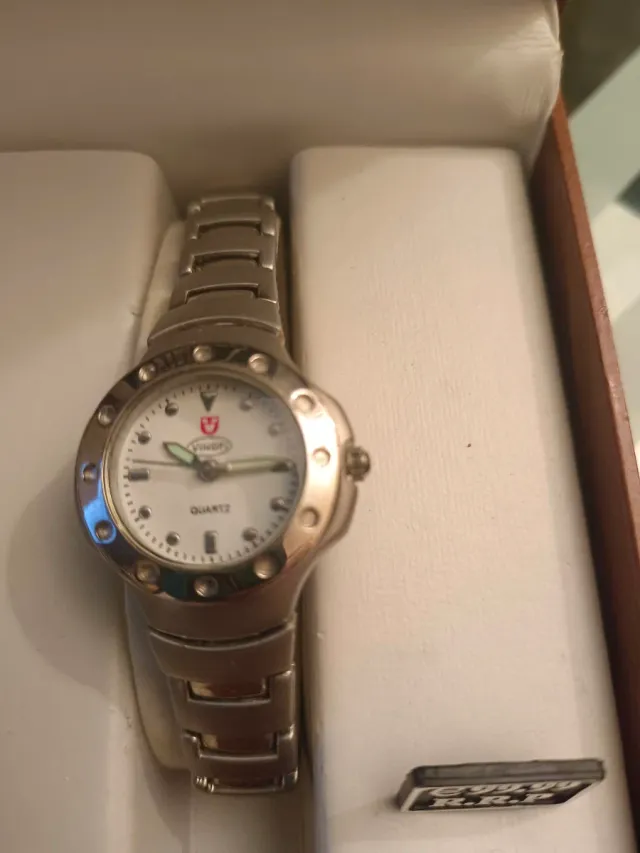 Juego de relojes suizos