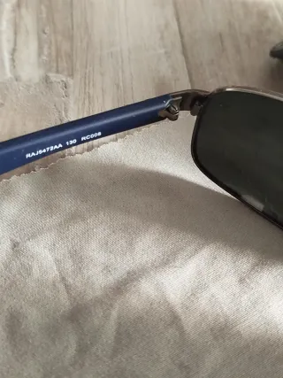 Gafas de sol Ray-Ban plateadas y azules