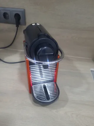 Cafetera Nespresso Krups Roja