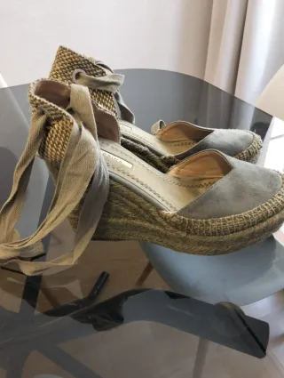 Zapatos de cuña CORINA verde oliva