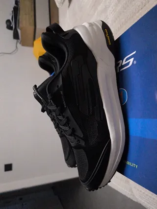 SKECHERS GOODYEAR WATER REPELENT