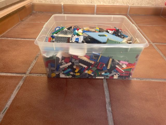 Caja grande piezas LEGO
