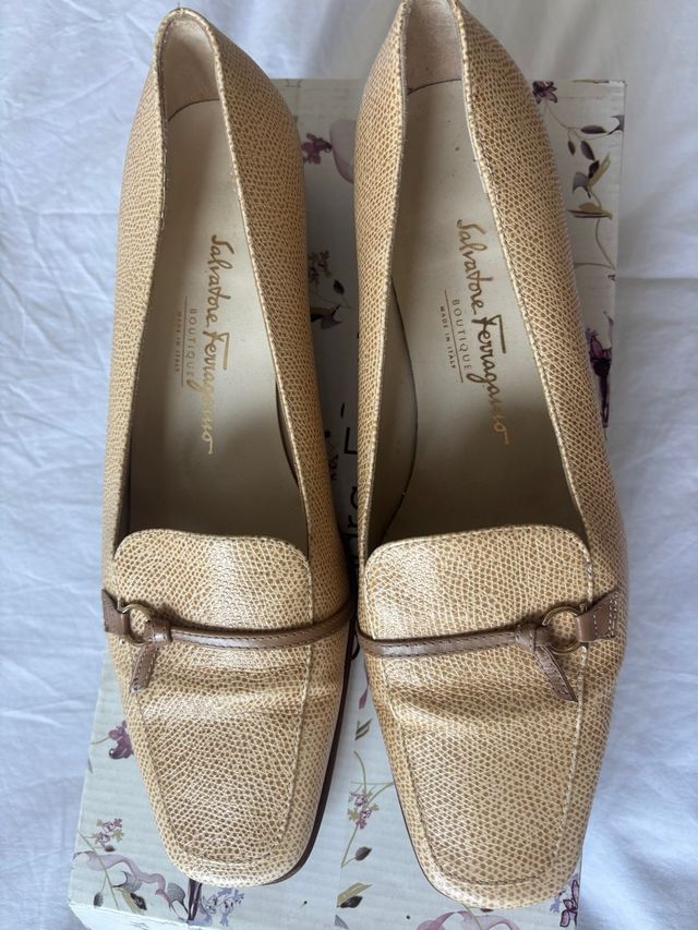 Zapatos Salvatore Ferragamo Beige/Marrón