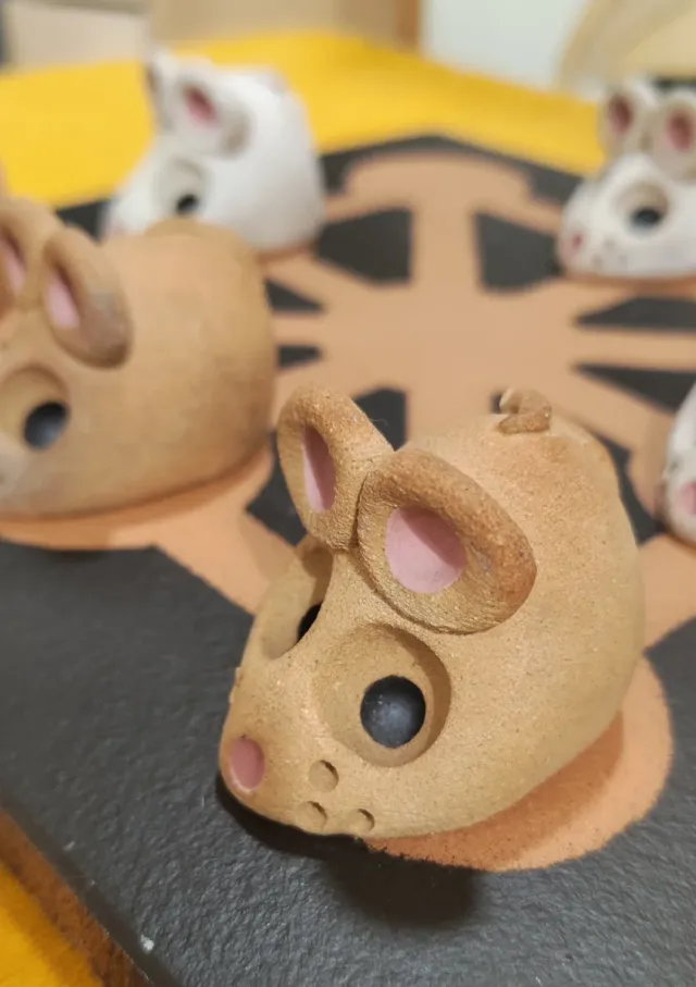 Juego de mesa 3 en raya ratones