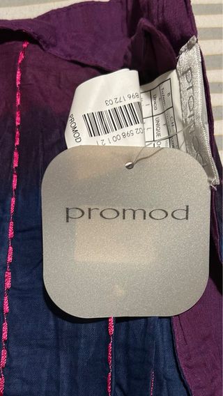 Fular morado y azul sin usar con etiqueta