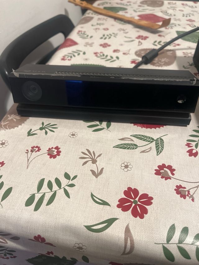 Xbox One Negra con Kinect