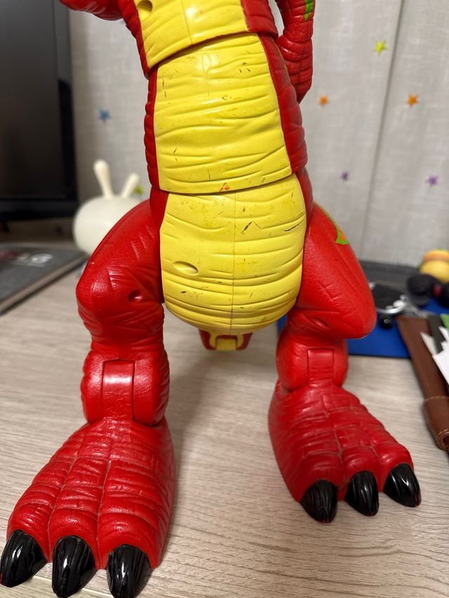 Dinosaurio Juguete Rojo y Naranja