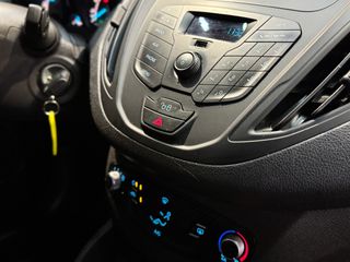 Ford Tourneo Courier 1.5 tdci 75cv ambiente