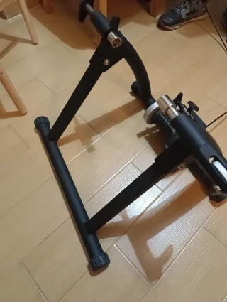 Rodillo bicicleta resistencia manual 500 W BTWIN