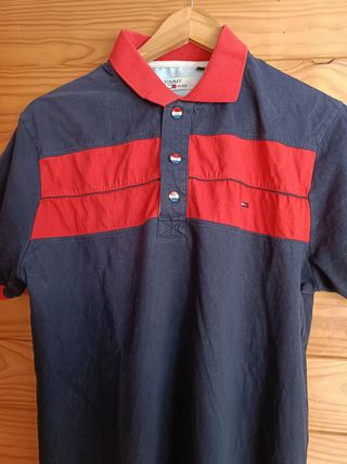 Polo Tommy Hilfiger Color Azul y Rojo Talla M