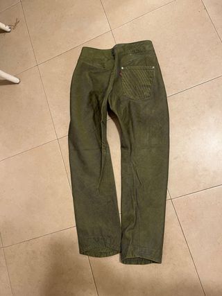 Pantalón Levi's pana verde talla 28x28