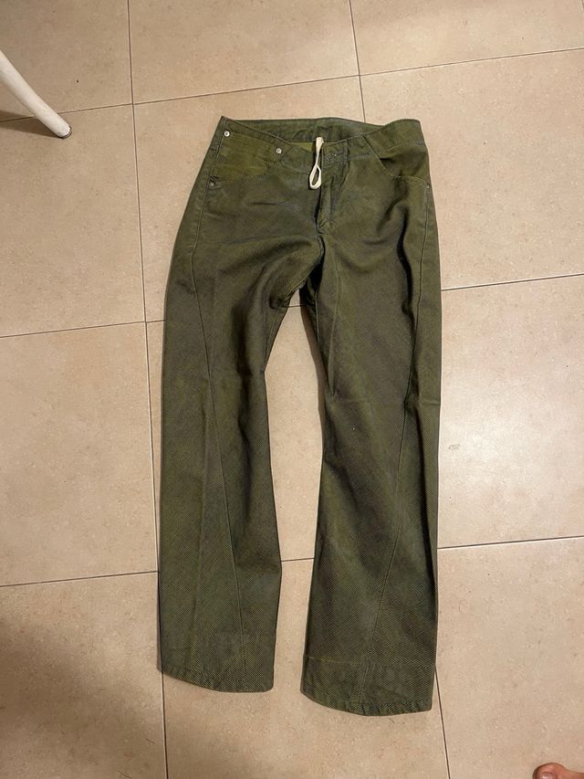 Pantalón Levi's pana verde talla 28x28