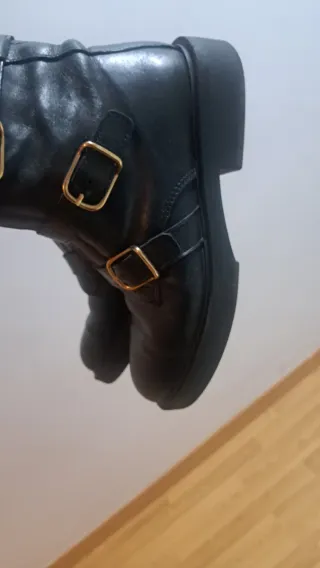 Botines piel ALPE mujer negros. Suela perfecta.