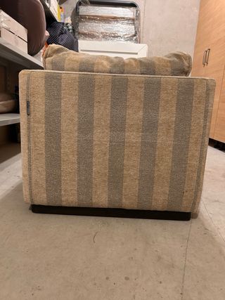 Butaca de salón tela rayas beige y gris