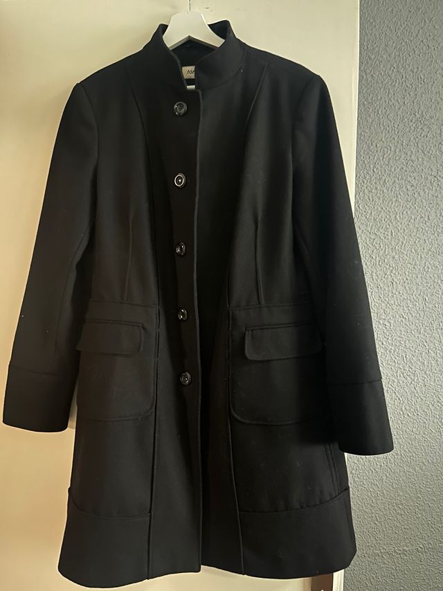 Elegante abrigo negro El Corte Inglés