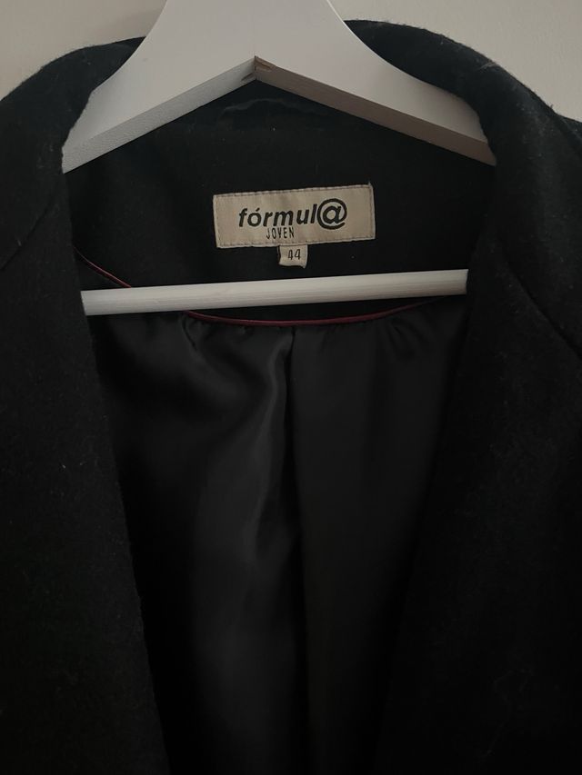 Elegante abrigo negro El Corte Inglés