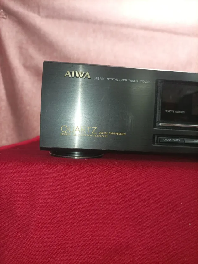 Aiwa Stereo Synthesizer Tuner TX-100