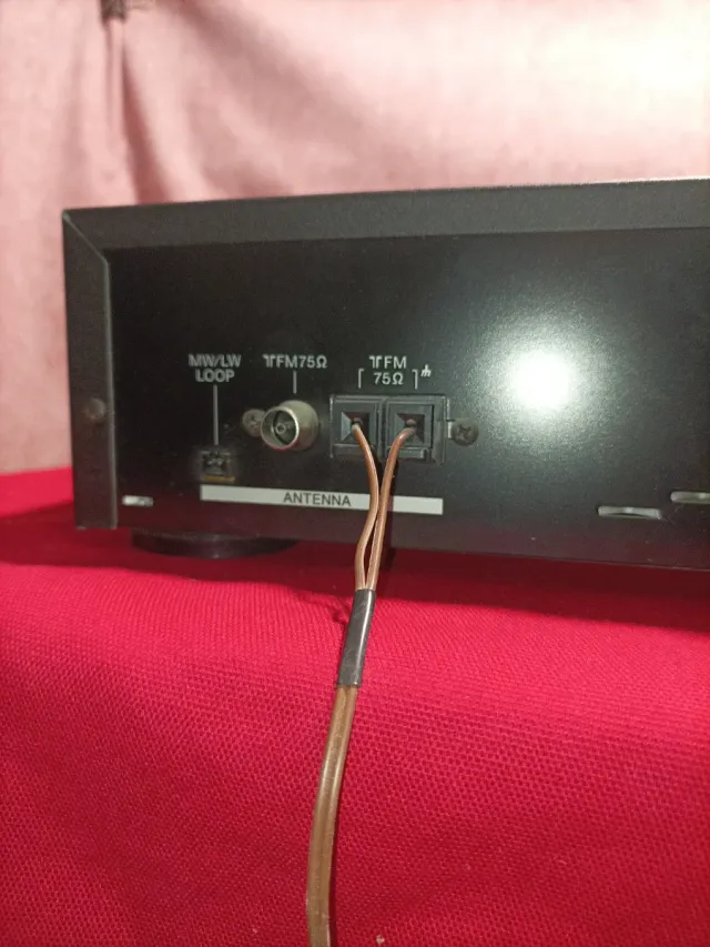 Aiwa Stereo Synthesizer Tuner TX-100