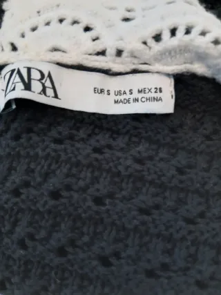 Jersey Zara Negro con Cuello Blanco