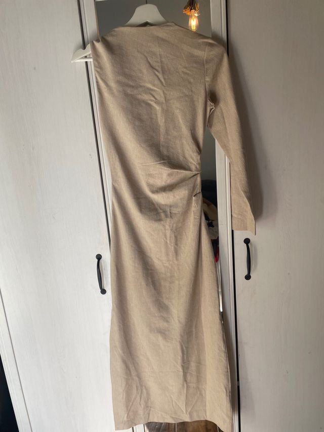 Vestido largo beige drapeado