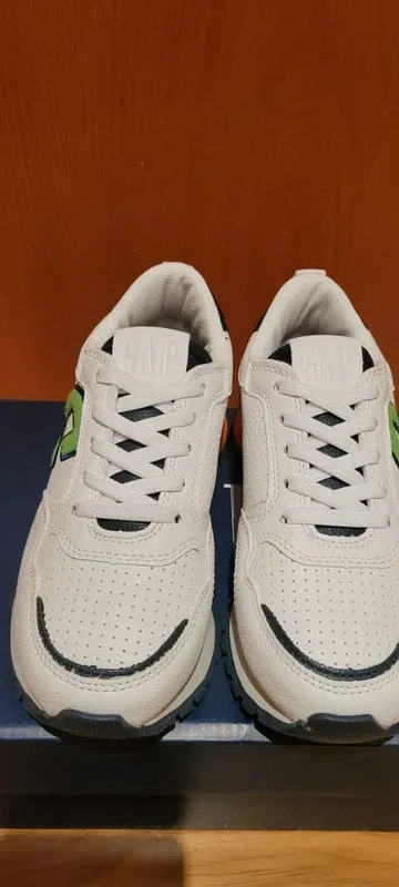 GAP Sapatilhas Novas Brancas e Verdes Tamanho 30