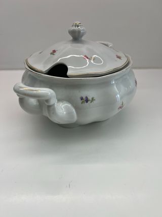 Zuppiera vintage con fiori