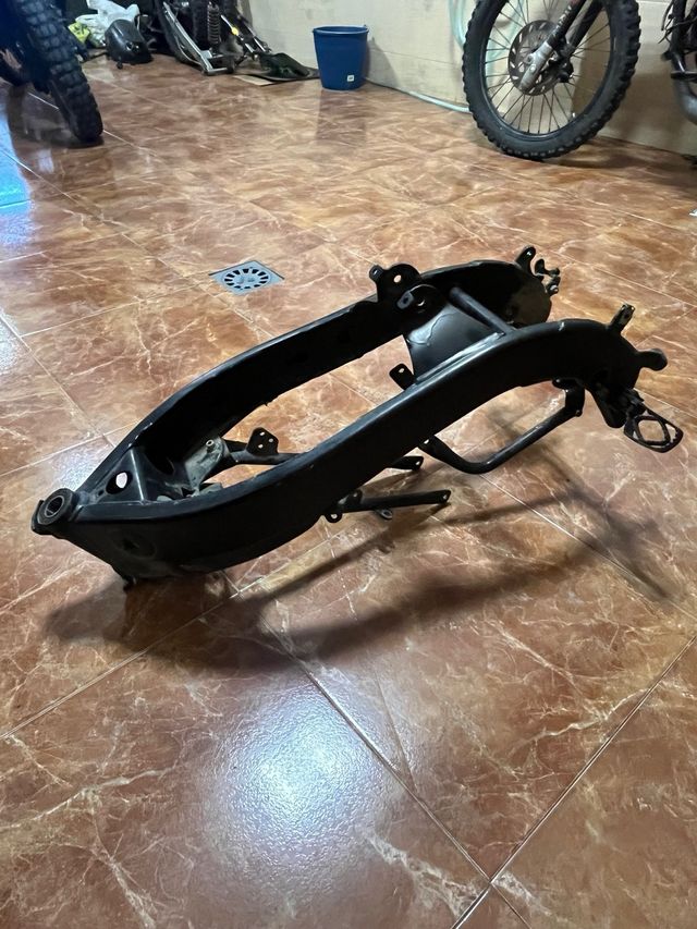 Chasis MH RYZ con papeles