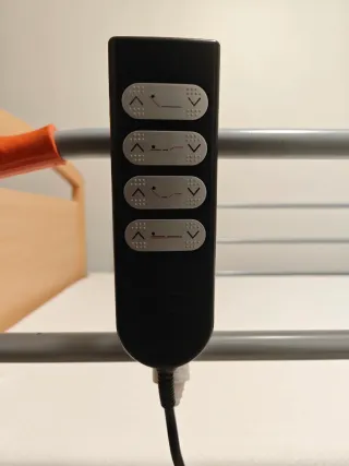 Cama Pardo con somier y colchón