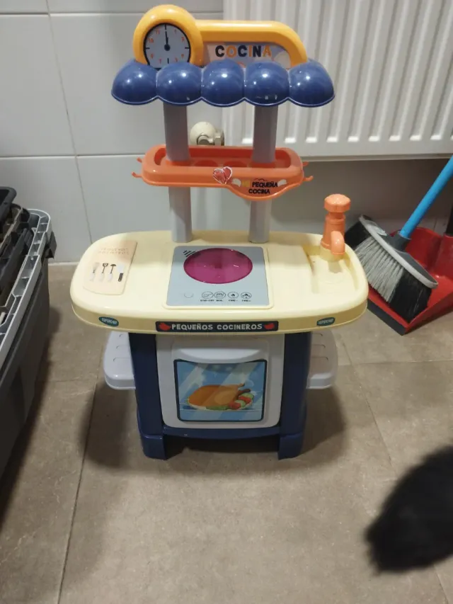 Cocinita infantil de juguete