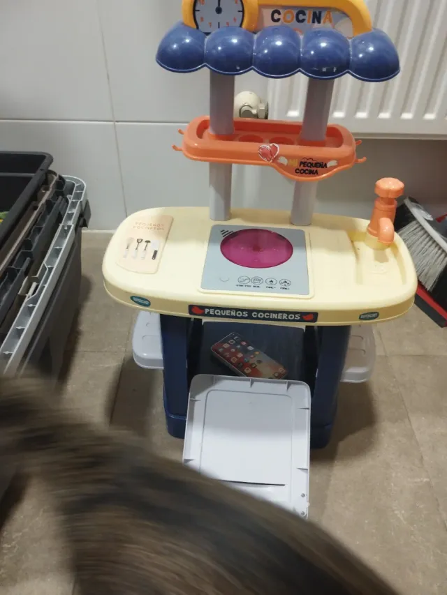 Cocinita infantil de juguete