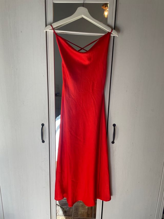 Vestido naranja rojizo satinado tirantes cruzados