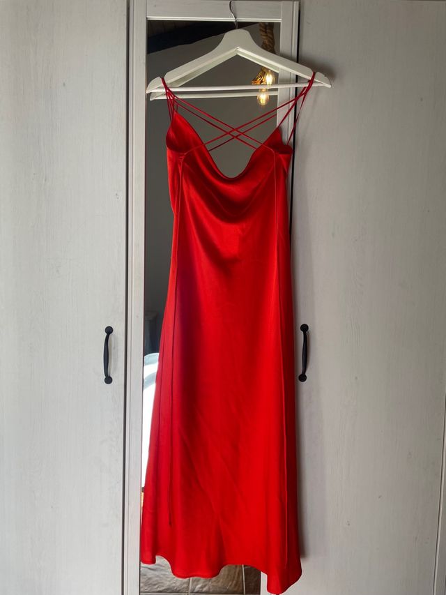 Vestido naranja rojizo satinado tirantes cruzados