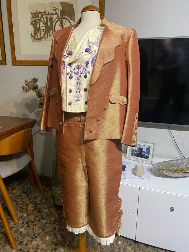 Traje Torrenti caldera talla 44 caldera