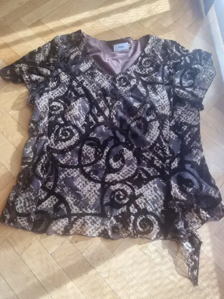 Blusa Festa marrón y beis