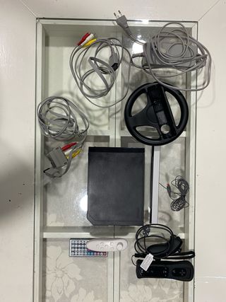 Nintendo Wii Negra + Accesorios Y Juegos
