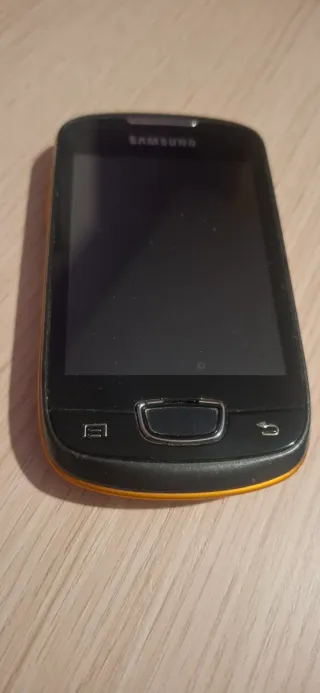 Samsung Galaxy mini Negro/Naranja