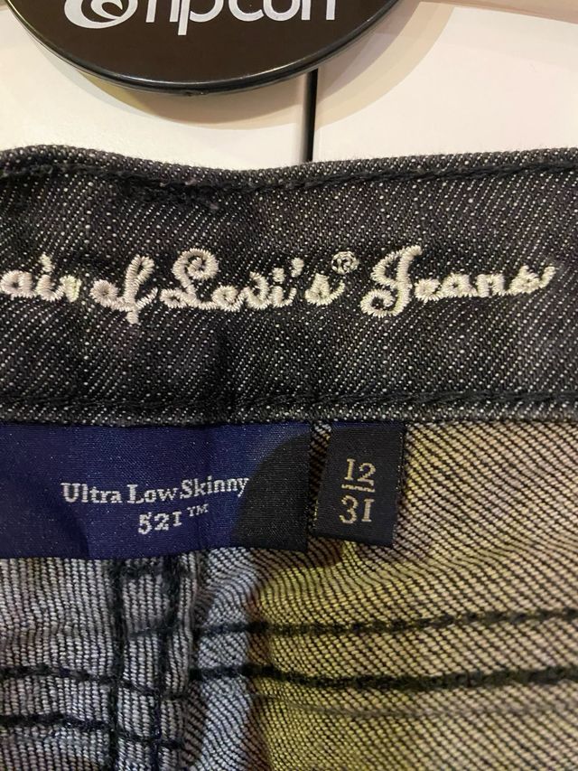 Vaqueros Levi's negros 521 ultra Low skinny