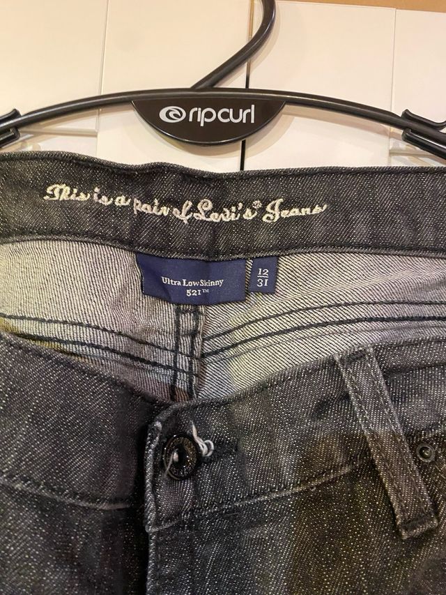 Vaqueros Levi's negros 521 ultra Low skinny