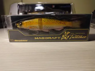 Señuelo Megabass Magdraft Ayu Twitcher