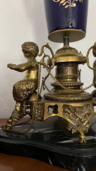 Jarrón Porcelana Azul Cobalto Bronce Figuras