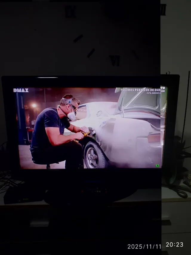 Televisión Samsung 32 Negra y Plateada