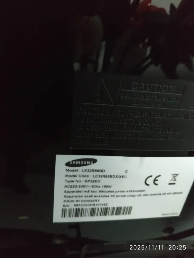 Televisión Samsung 32 Negra y Plateada