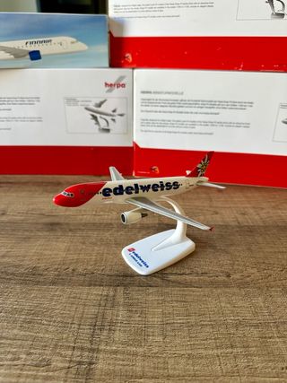 Modellino Aereo Airbus A320 Edelweiss
