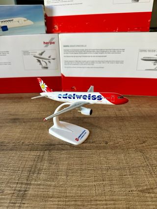 Modellino Aereo Airbus A320 Edelweiss