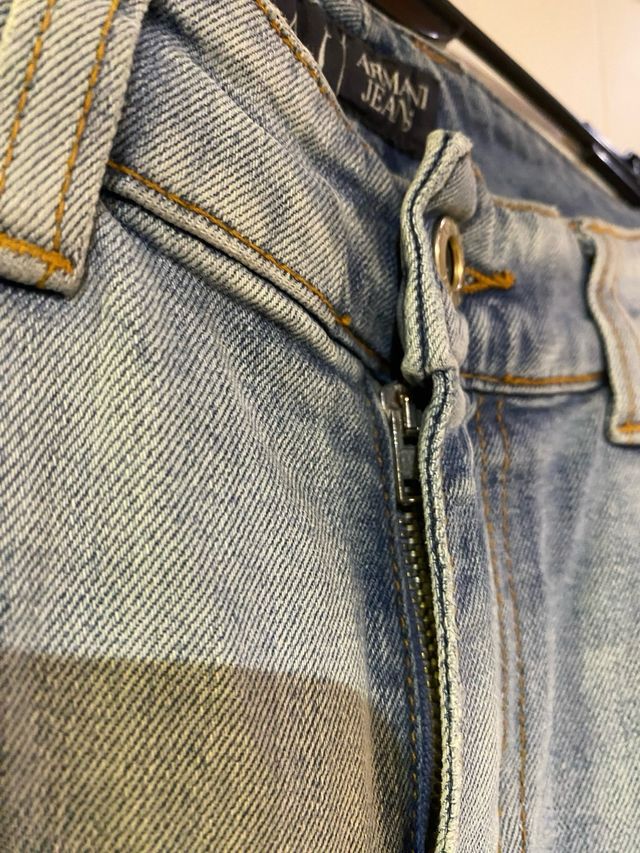 Vaqueros Armani Jeans azules claros talla EU29