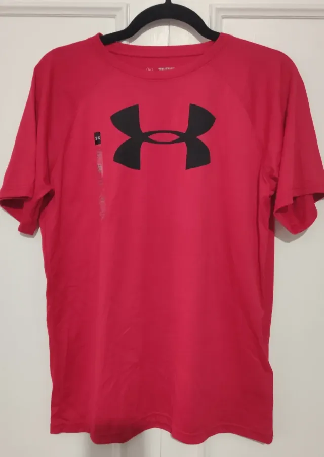 Camiseta Under Armour Roja Logo Grande Tallaje peq